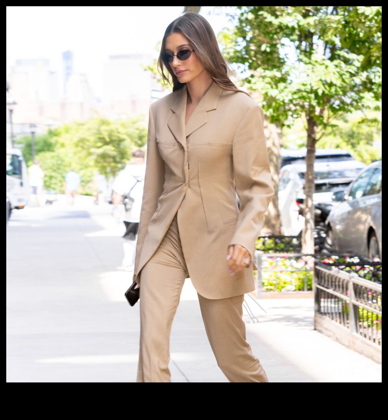 Era-Defying Elegance: Vintage outfits για διαχρονικό στυλ